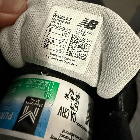 New Balance Fresh Foam 880 Women’s Sneakers in Black & White - Picture 10 of 10